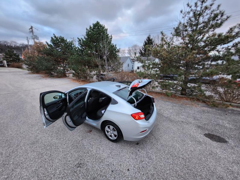 Chevrolet Cruze LS 6M 2018