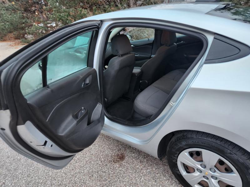 Chevrolet Cruze LS 6M 2018