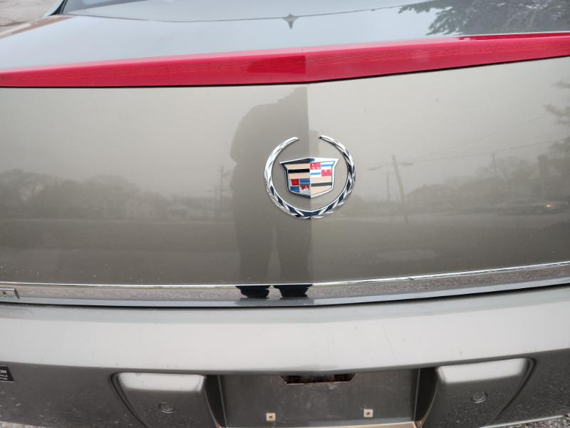 Cadillac DTS Luxury 2011