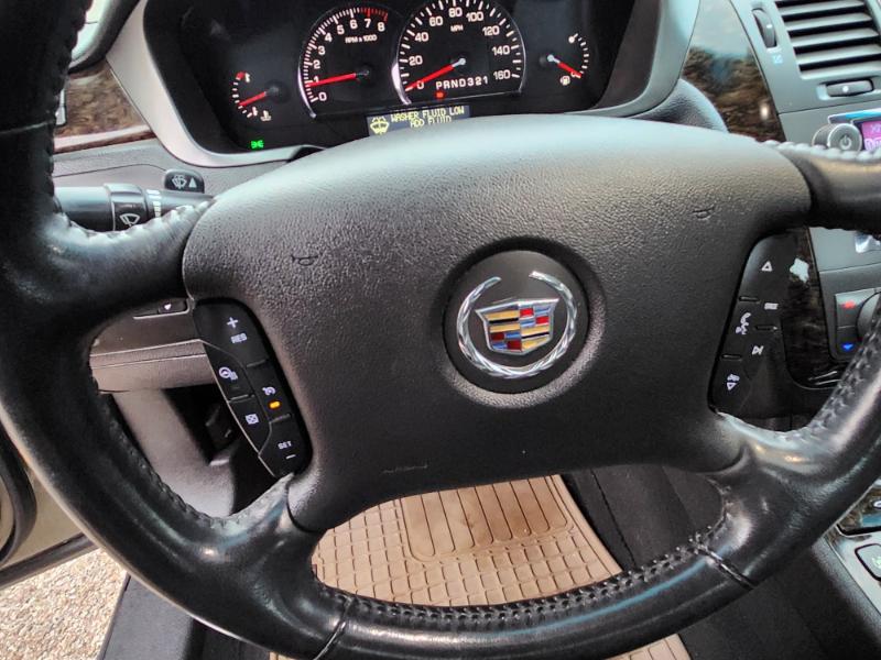 Cadillac DTS Luxury 2011