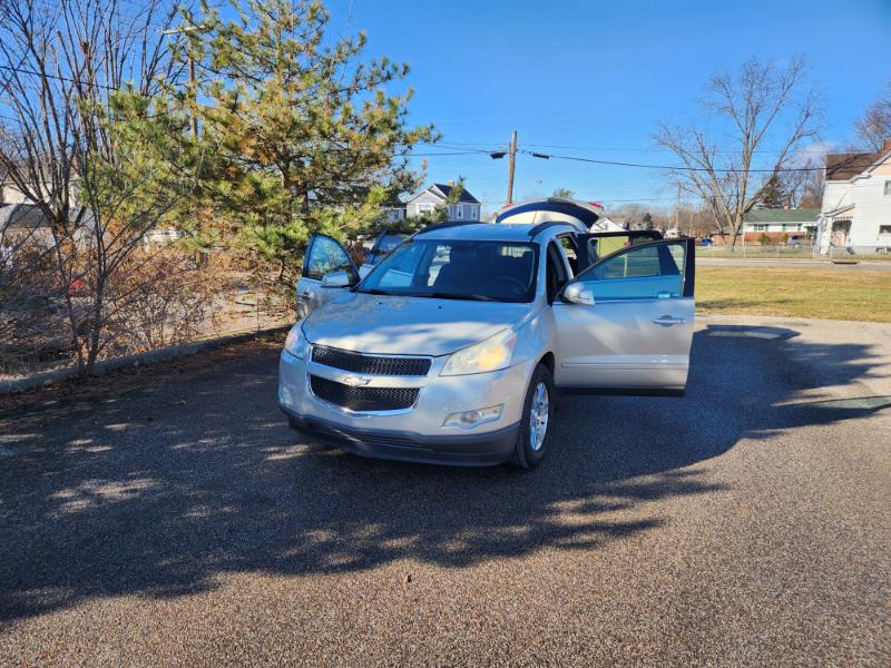 Chevrolet Traverse 2LT AWD 2011