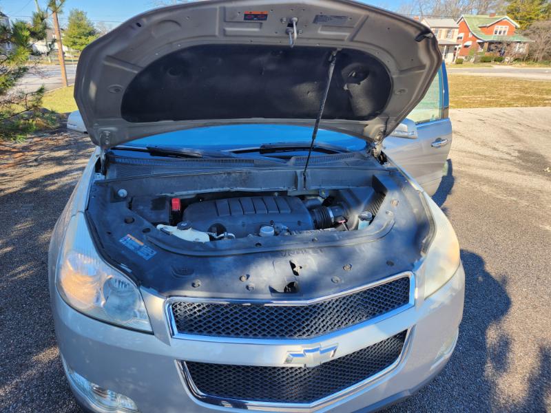 Chevrolet Traverse 2LT AWD 2011