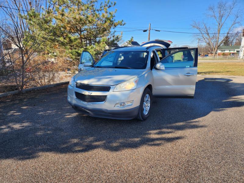 Chevrolet Traverse 2LT AWD 2011