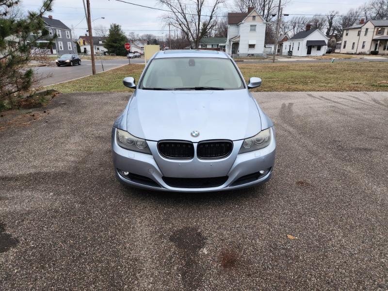 BMW 3-Series 328i xDrive 2011