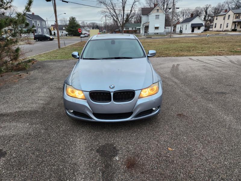 BMW 3-Series 328i xDrive 2011