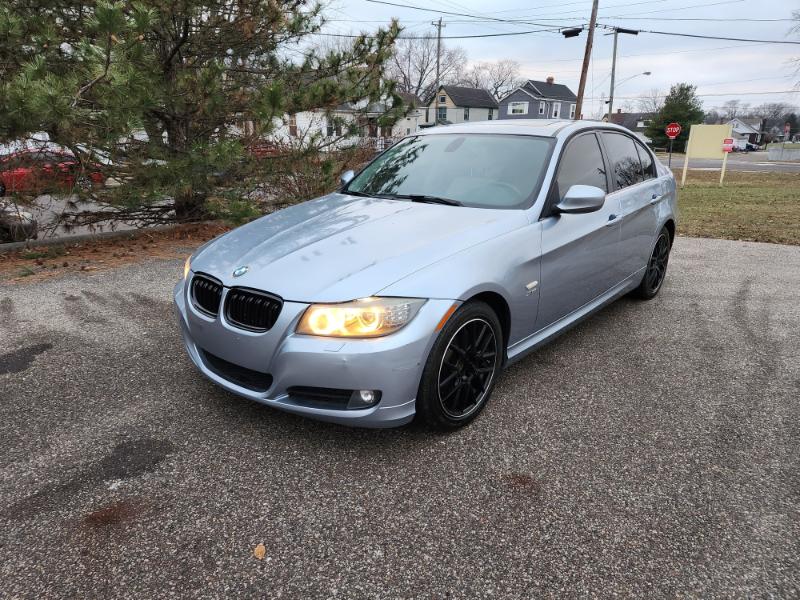BMW 3-Series 328i xDrive 2011