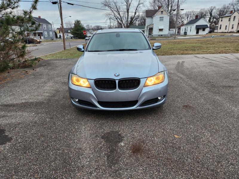 BMW 3-Series 328i xDrive 2011