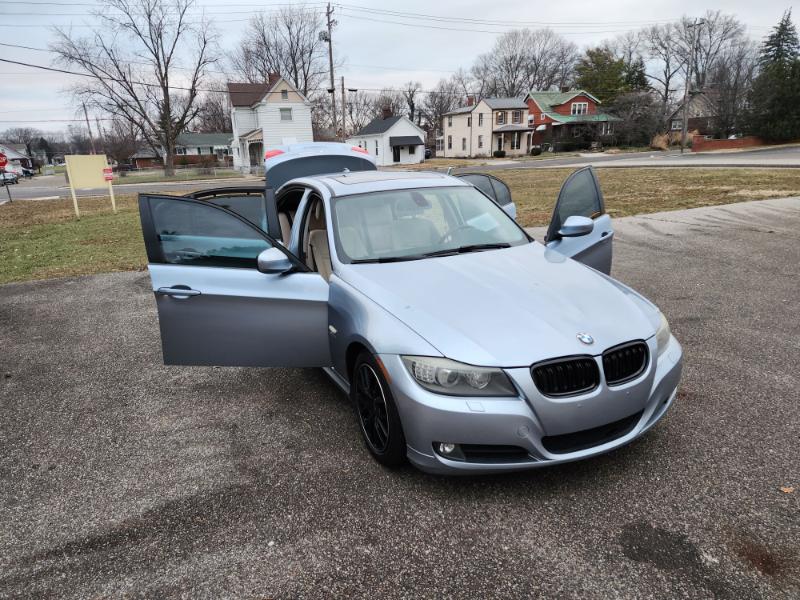 BMW 3-Series 328i xDrive 2011