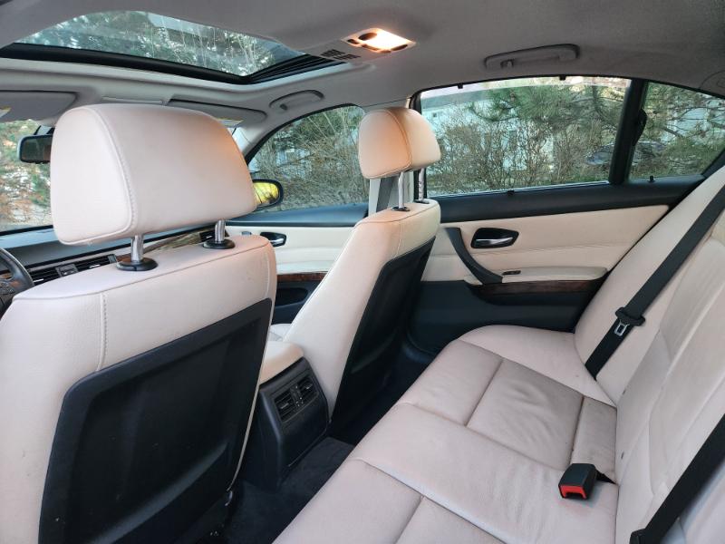 BMW 3-Series 328i xDrive 2011