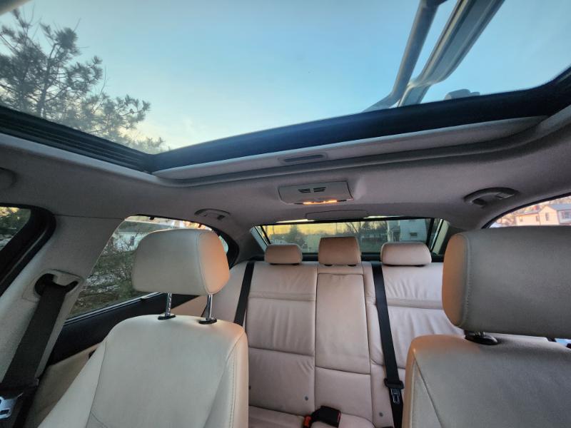 BMW 3-Series 328i xDrive 2011