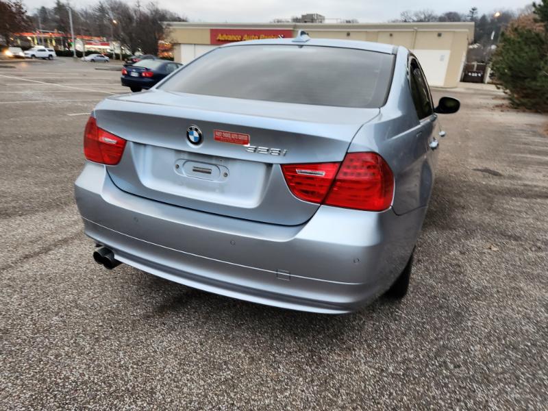 BMW 3-Series 328i xDrive 2011
