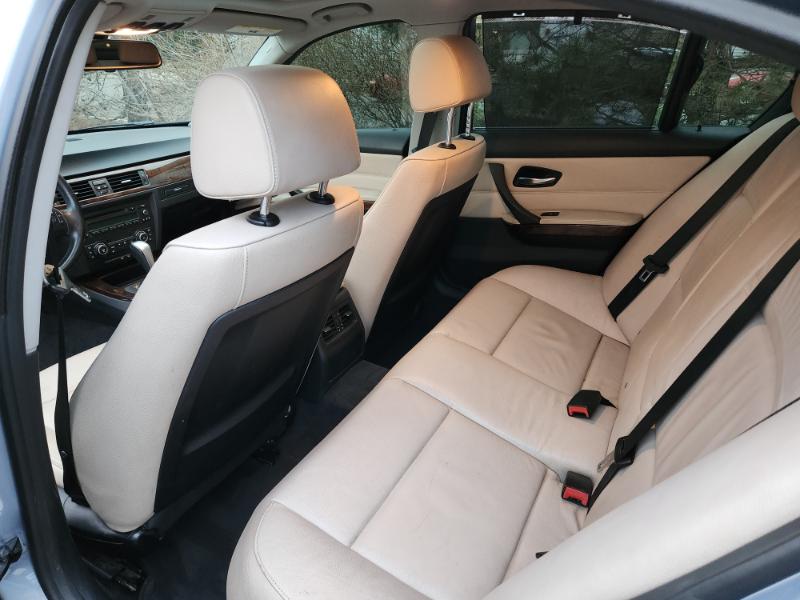 BMW 3-Series 328i xDrive 2011