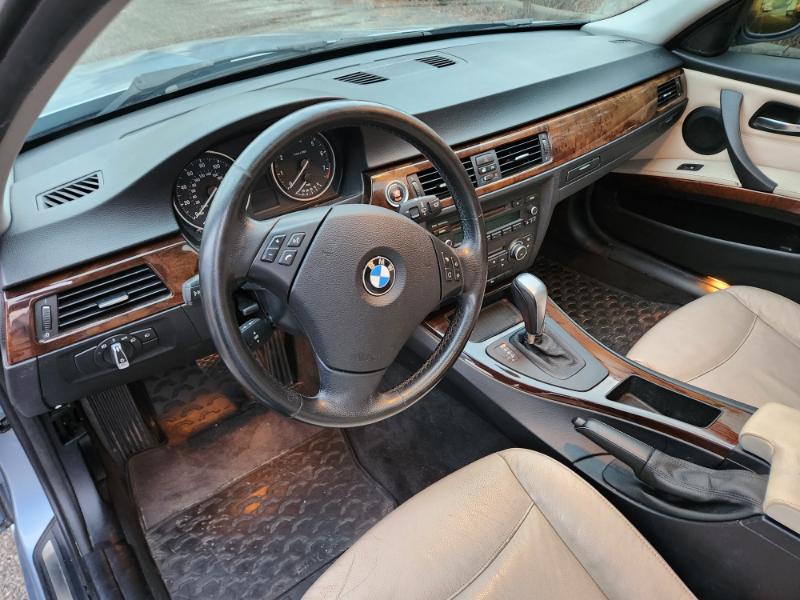 BMW 3-Series 328i xDrive 2011
