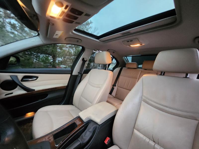 BMW 3-Series 328i xDrive 2011