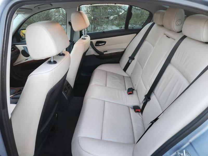 BMW 3-Series 328i xDrive 2011