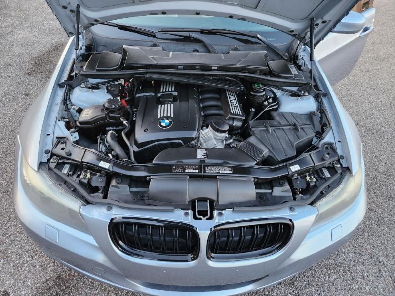 BMW 3-Series 328i xDrive 2011