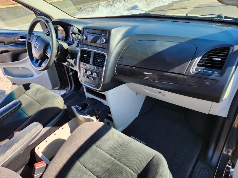 Dodge Grand Caravan SE 2013