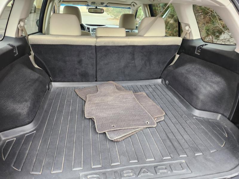 Subaru Outback 2.5i Premium 2012