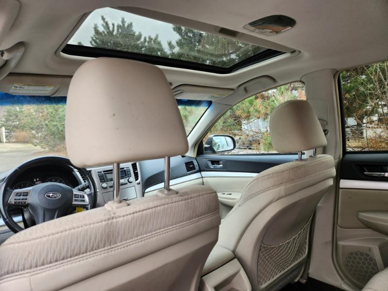 Subaru Outback 2.5i Premium 2012