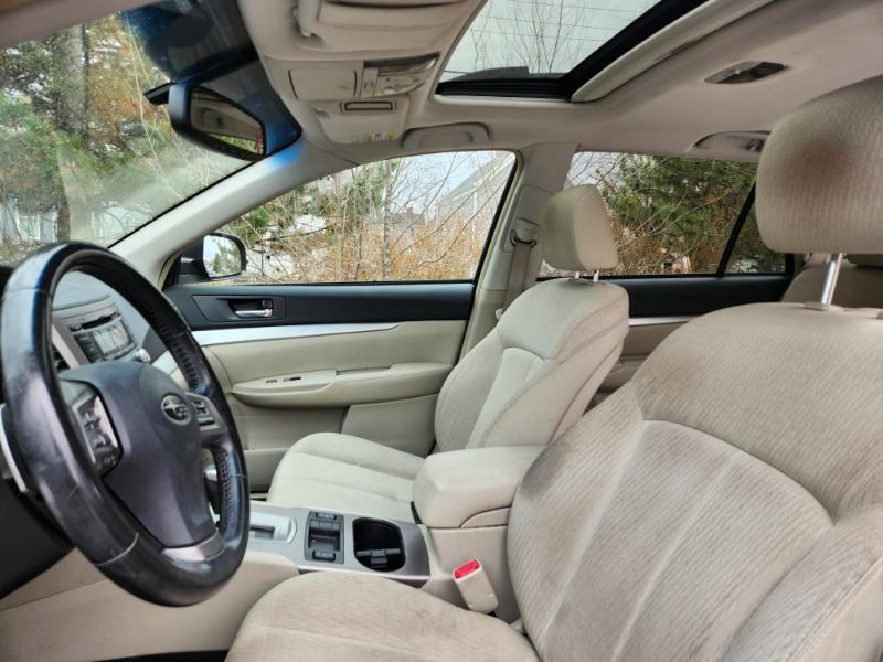 Subaru Outback 2.5i Premium 2012