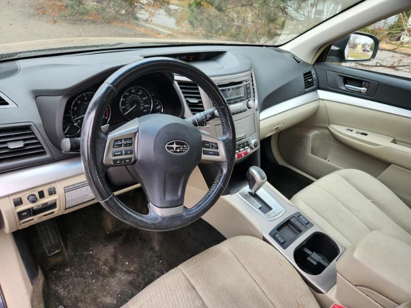 Subaru Outback 2.5i Premium 2012