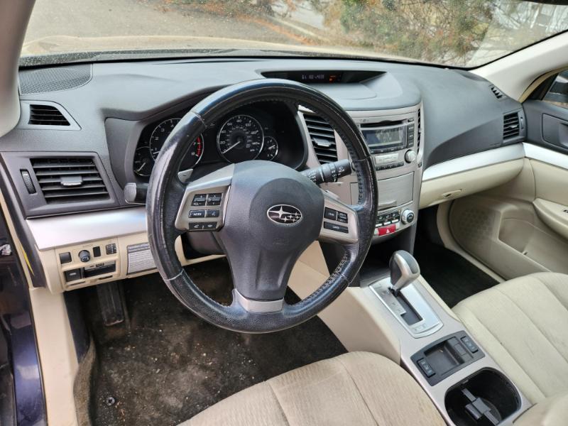 Subaru Outback 2.5i Premium 2012