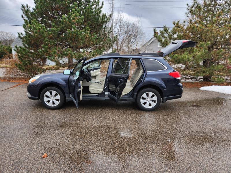 Subaru Outback 2.5i Premium 2012
