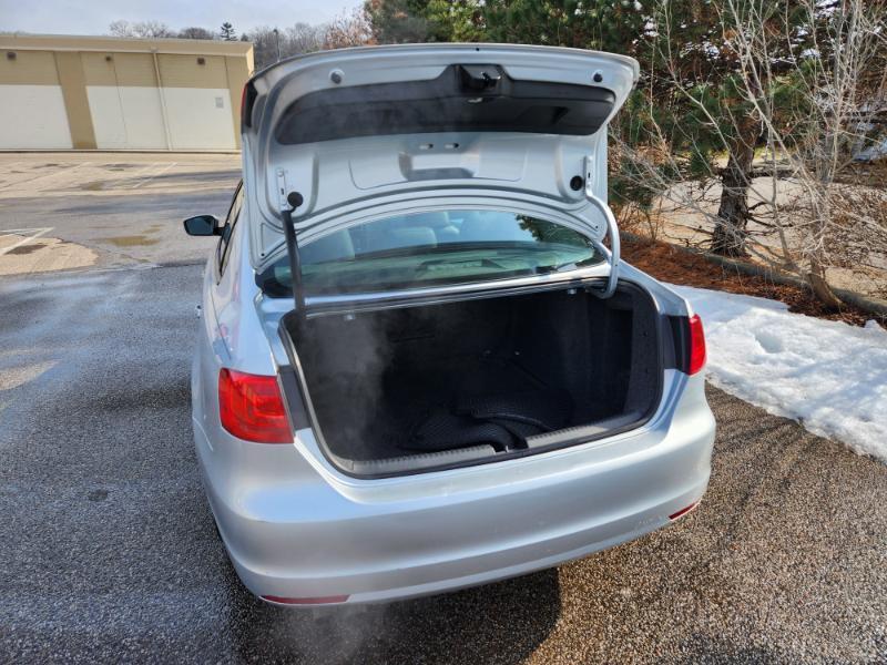 Volkswagen Jetta SE 2012