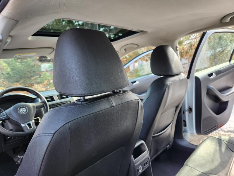 Volkswagen Jetta SE 2012