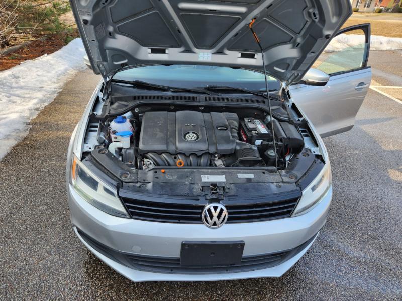 Volkswagen Jetta SE 2012