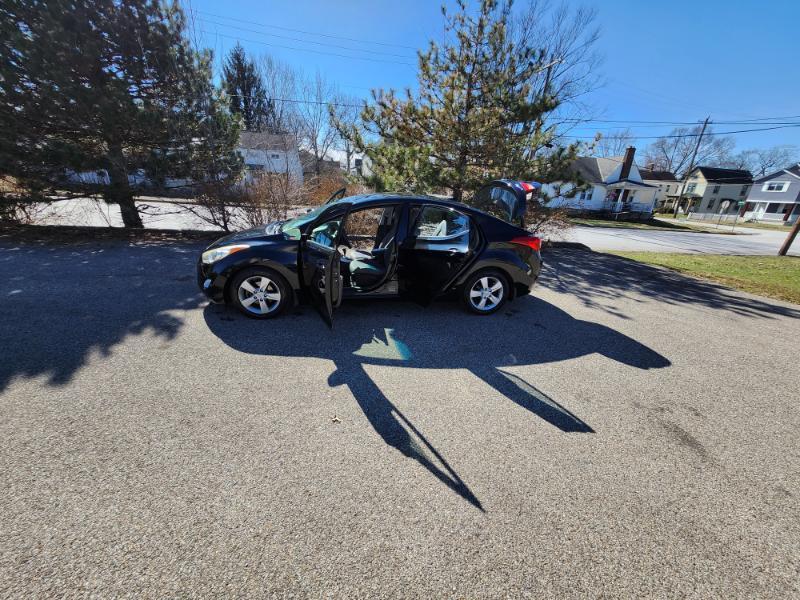 Hyundai Elantra Limited 2013