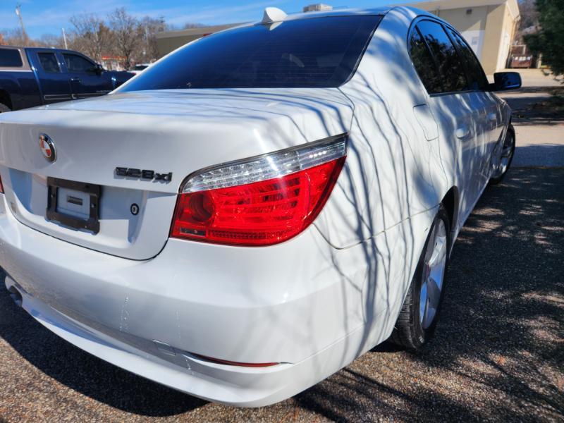 BMW 5-Series 528xi 2008