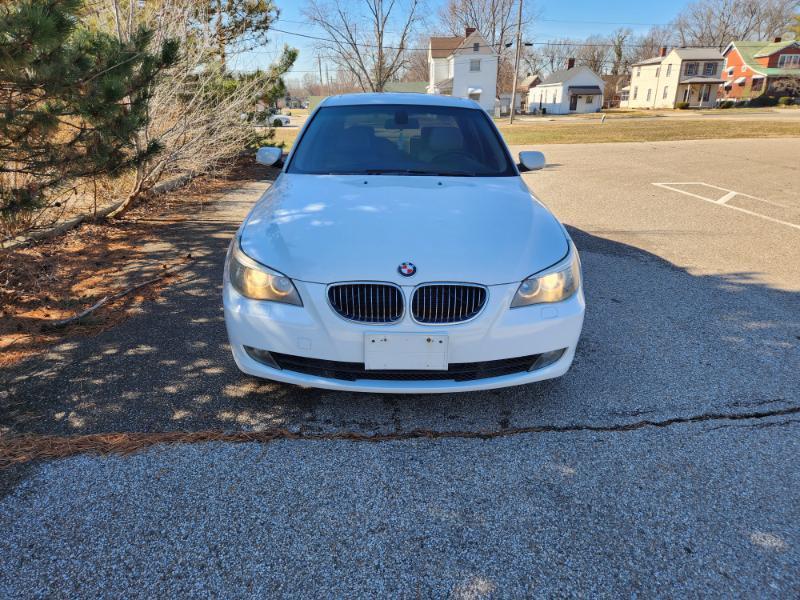 BMW 5-Series 528xi 2008