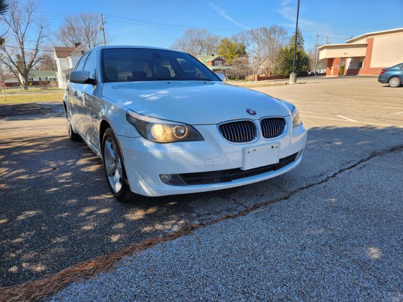 BMW 5-Series 528xi 2008