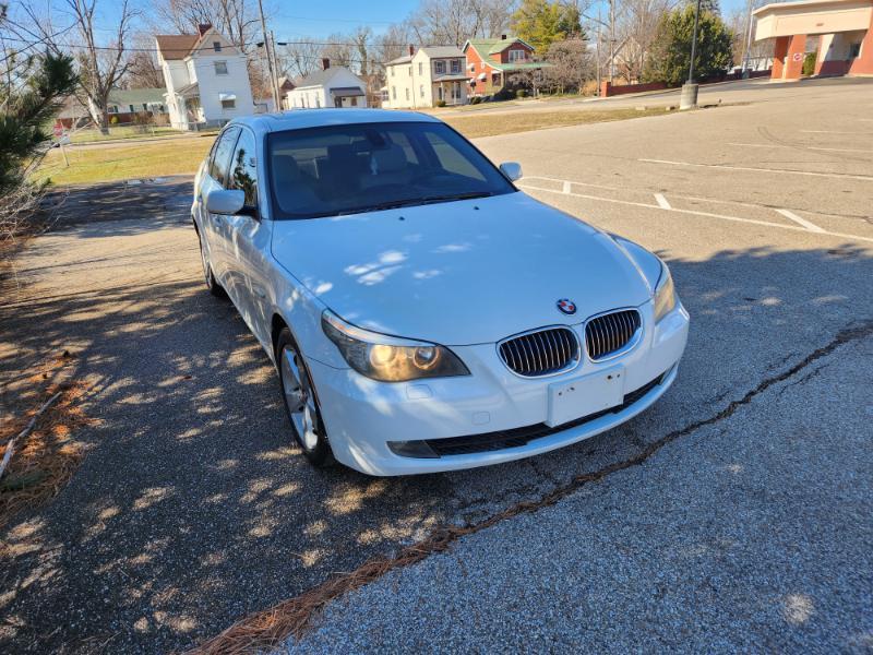 BMW 5-Series 528xi 2008