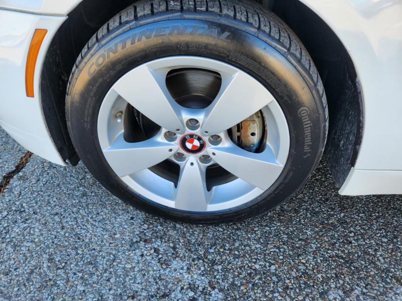 BMW 5-Series 528xi 2008