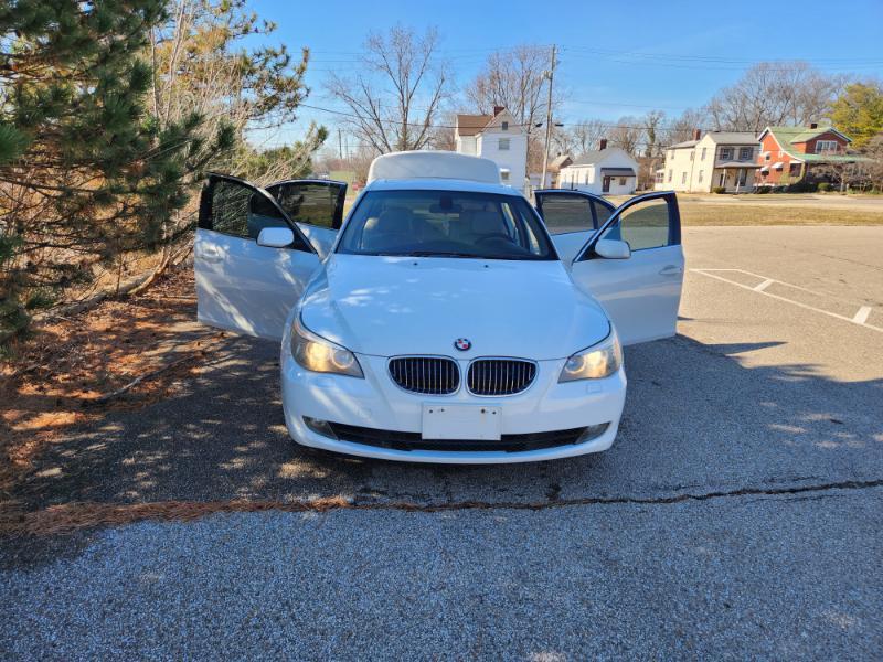 BMW 5-Series 528xi 2008