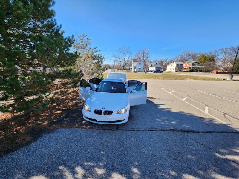 BMW 5-Series 528xi 2008