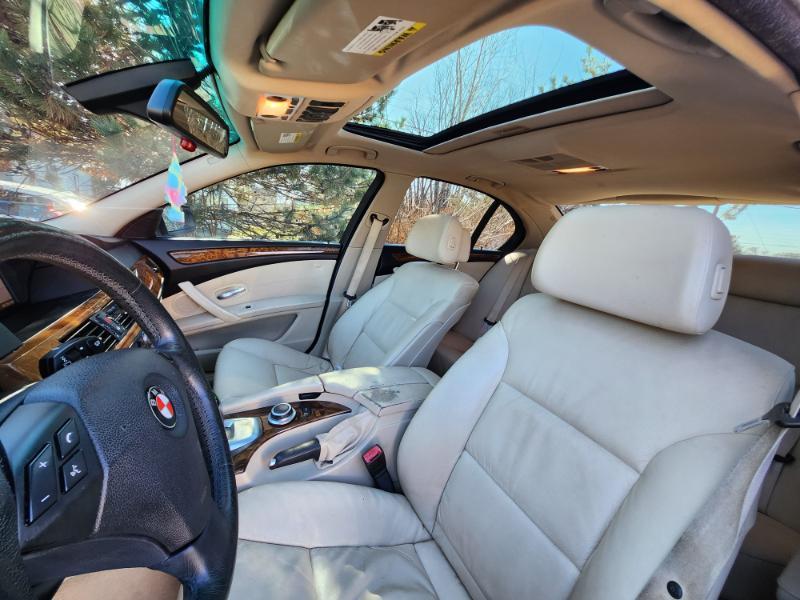 BMW 5-Series 528xi 2008