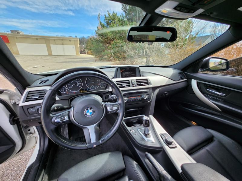 BMW 3-Series 320i xDrive 2015