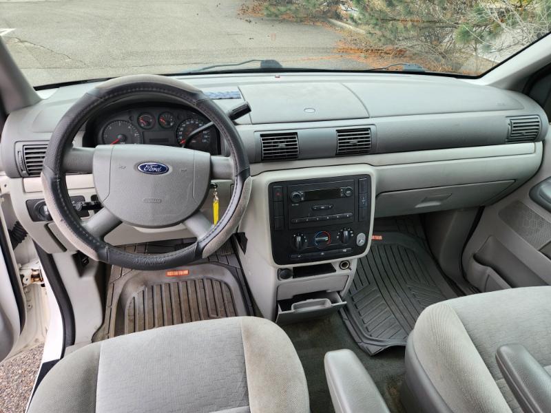 Ford Freestar S 2005