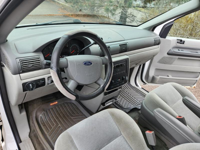 Ford Freestar S 2005