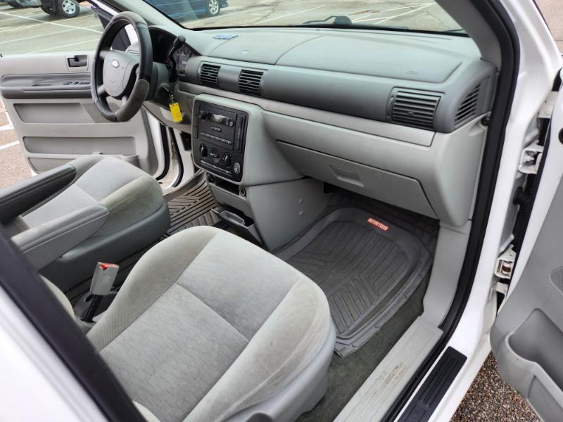 Ford Freestar S 2005