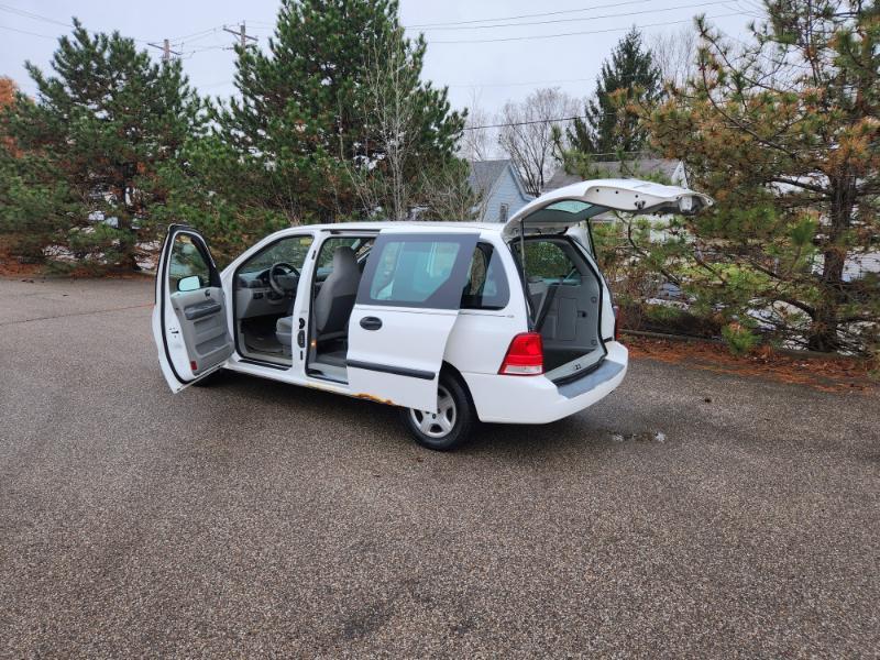 Ford Freestar S 2005