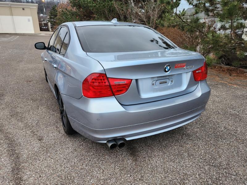 BMW 3-Series 328i xDrive 2011