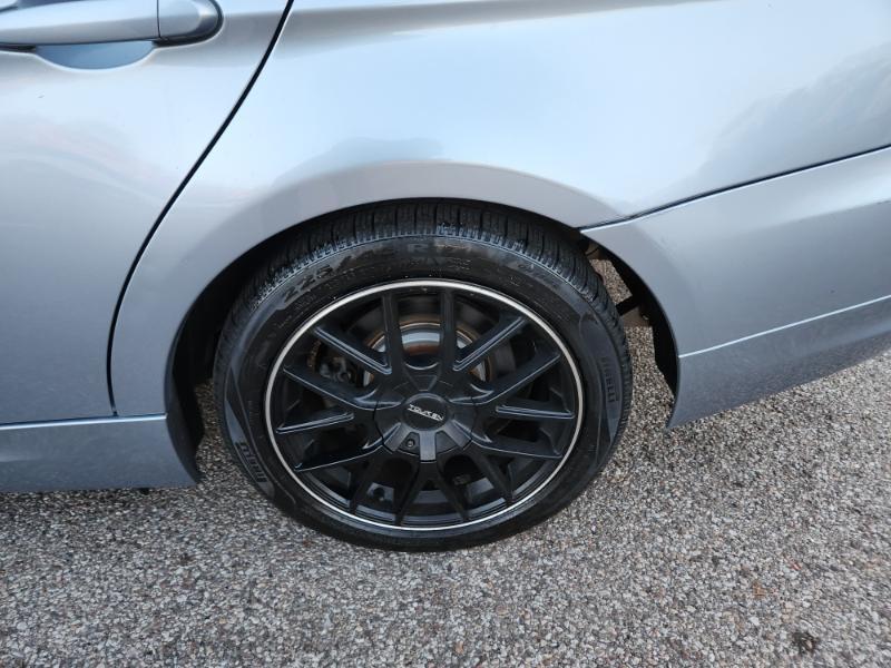 BMW 3-Series 328i xDrive 2011