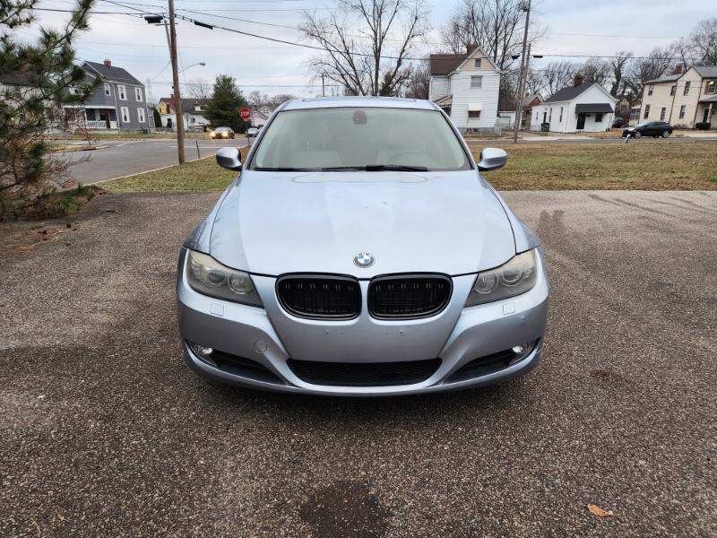 BMW 3-Series 328i xDrive 2011