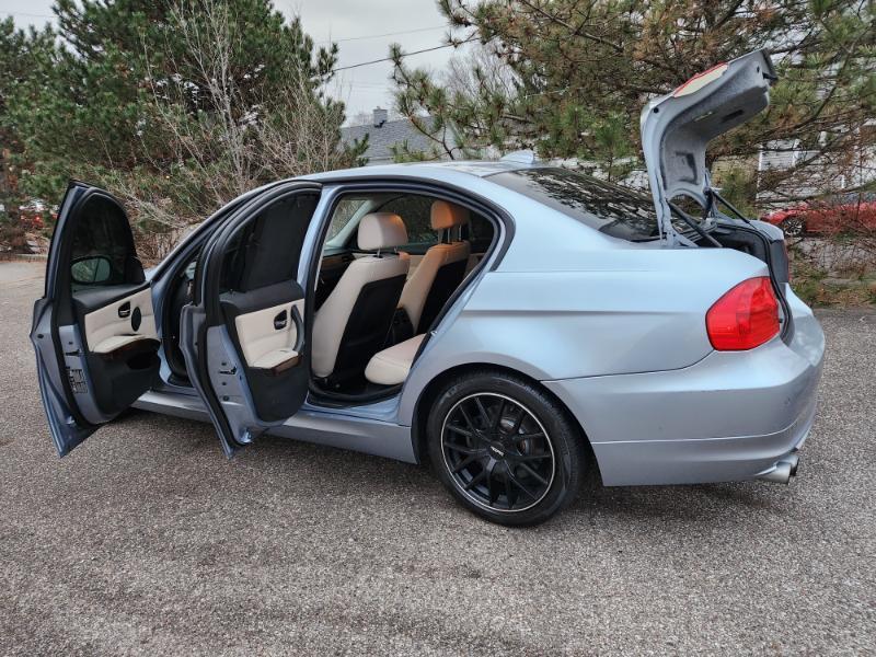 BMW 3-Series 328i xDrive 2011