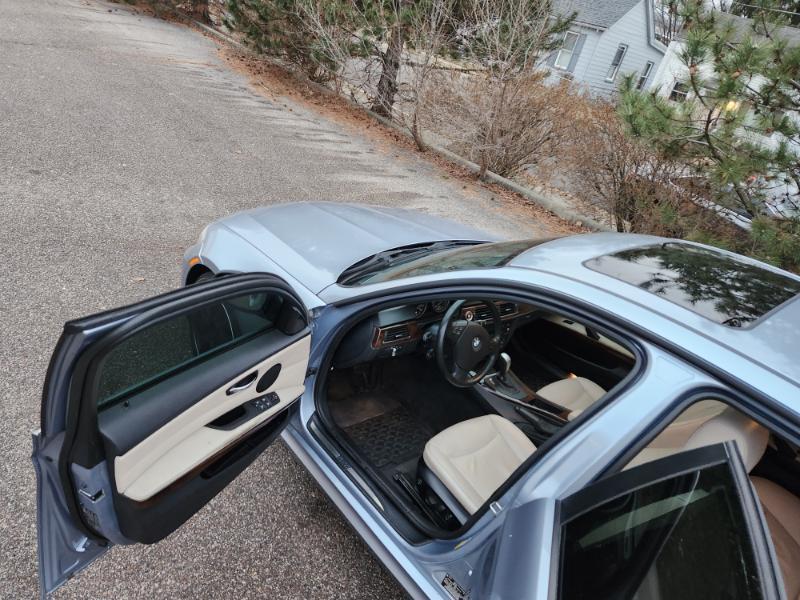 BMW 3-Series 328i xDrive 2011