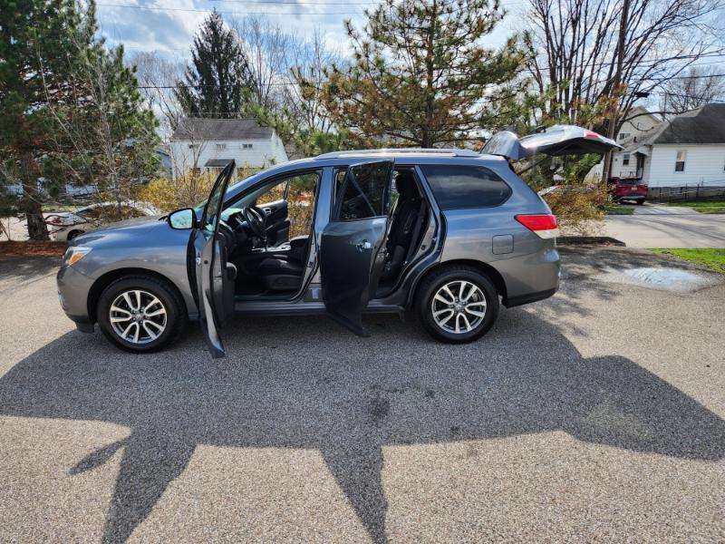 Nissan Pathfinder Platinum 4WD 2016